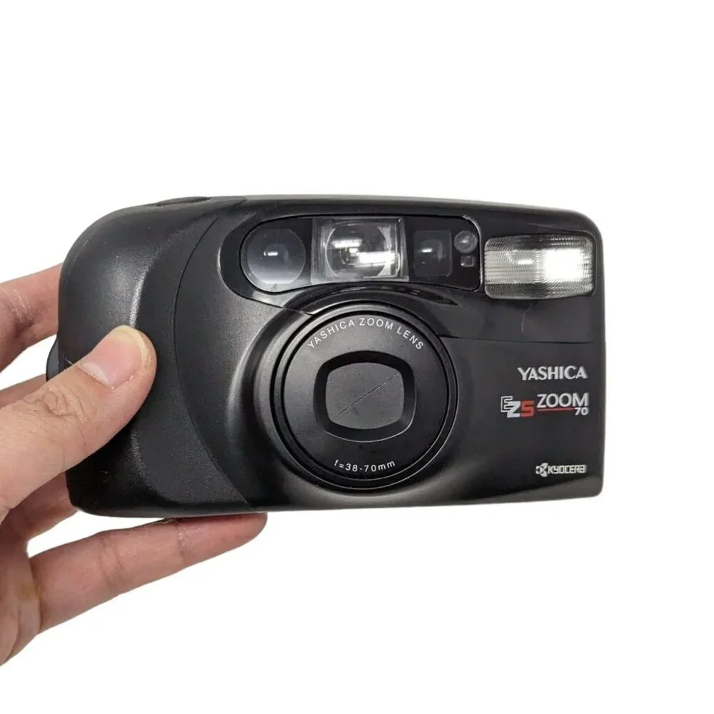 Vintage Yashica Black EZS Zoom 70 Film Point Shoot Camera 38-70mm 35mm - WORKS!